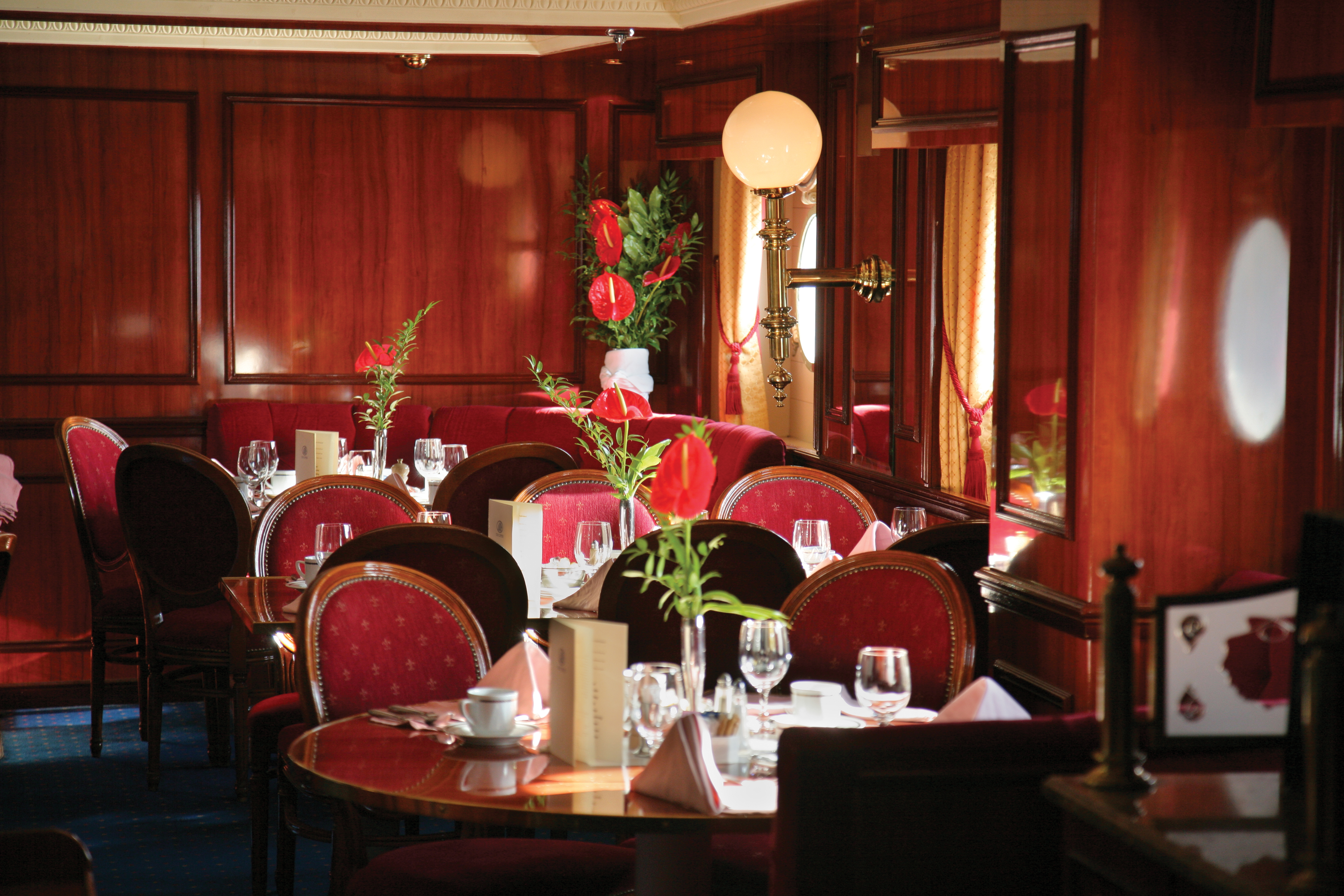 Star Clippers Royal Clipper Interior Dining 14.jpg